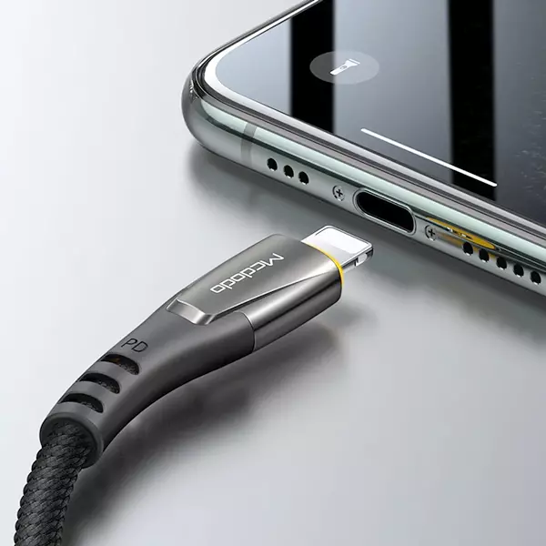 کابل USB-C به لایتنینگ مک دودو مدل CA-7650 طول 1.2 متر