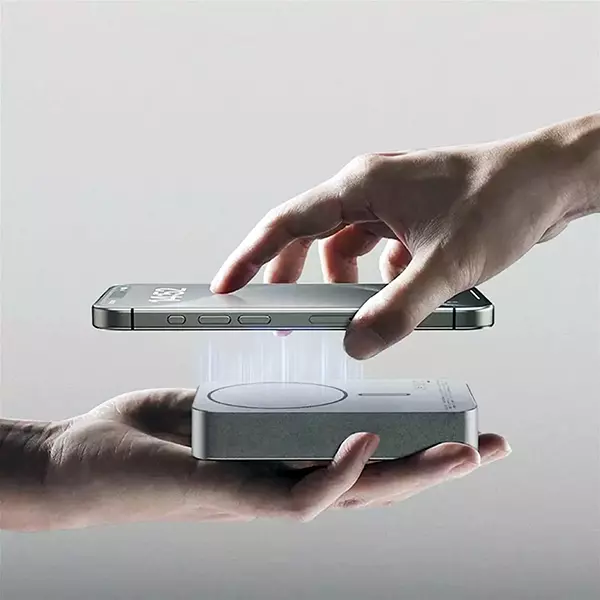 پاوربانک مگ سیف و تایپ سی 20000 مومکس مدل Q.MAG X2 IP133