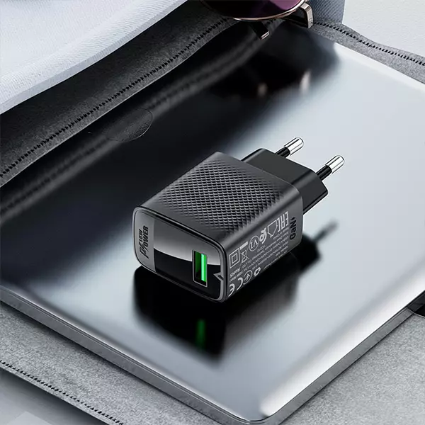 شارژر دیواری ایس فست A90 QC18W همراه با کابل